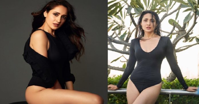 pragya-jaiswal-hot-photos-from-latest-event-is-going-viral