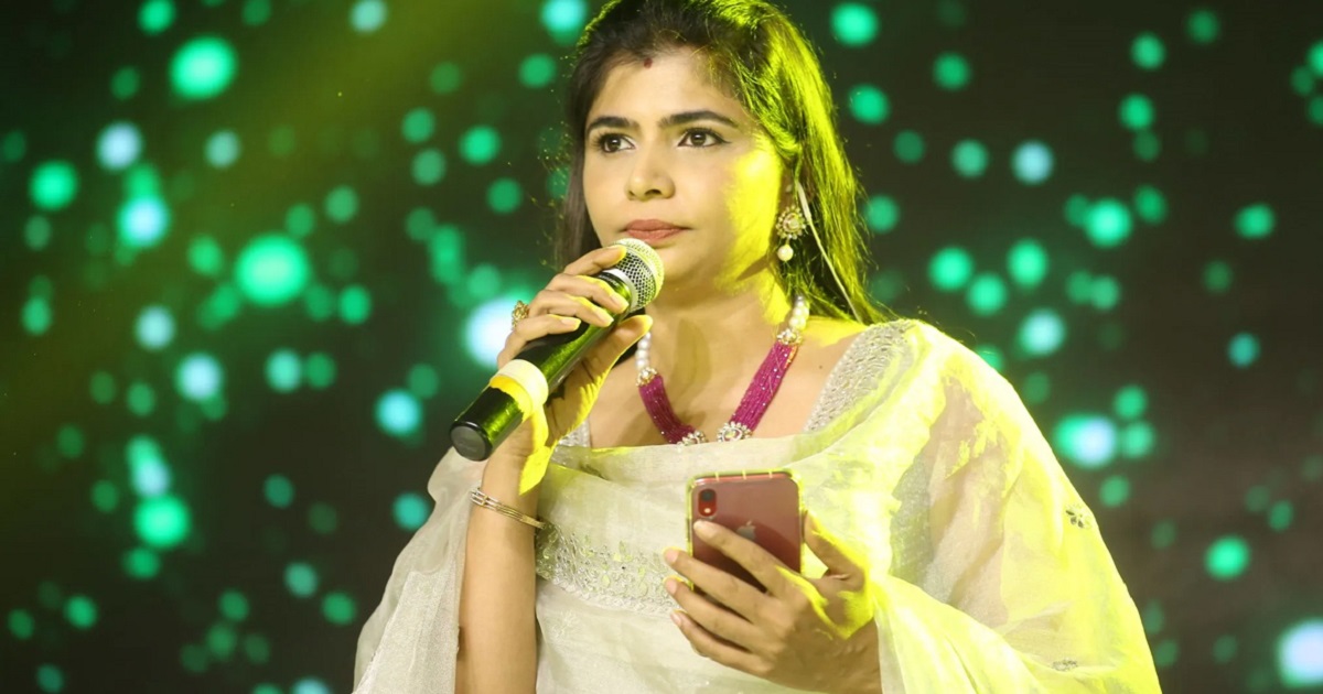 chinmayi-about-that-singer